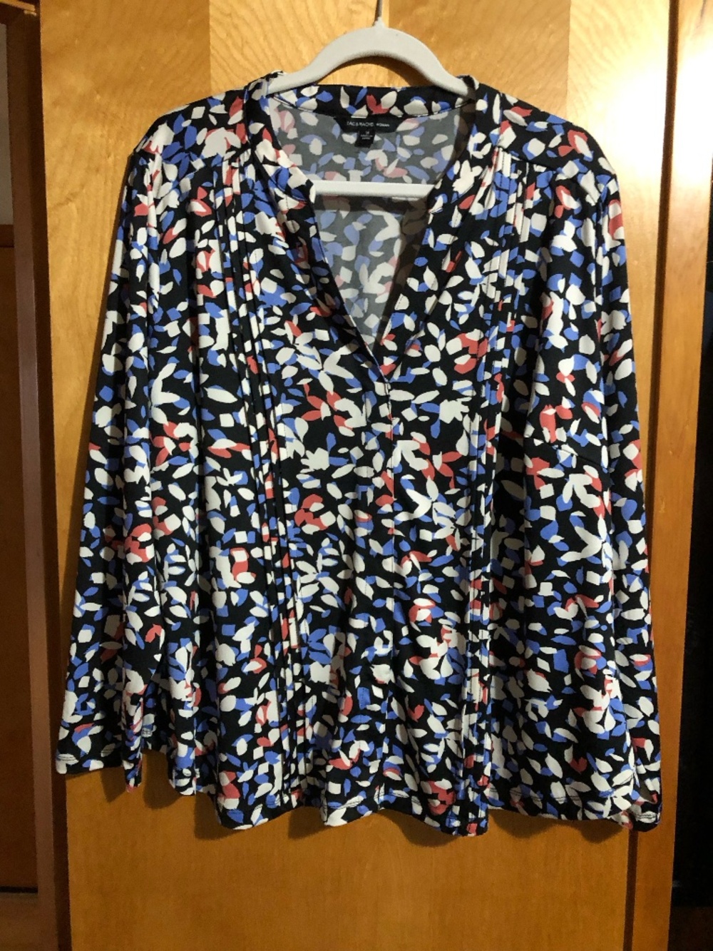 Zack and Rachel long sleeve v neck multi color pullover blouse